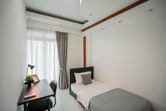 Common Bedroom with Balcony