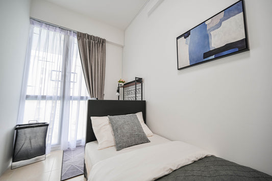 Common Bedroom with Balcony