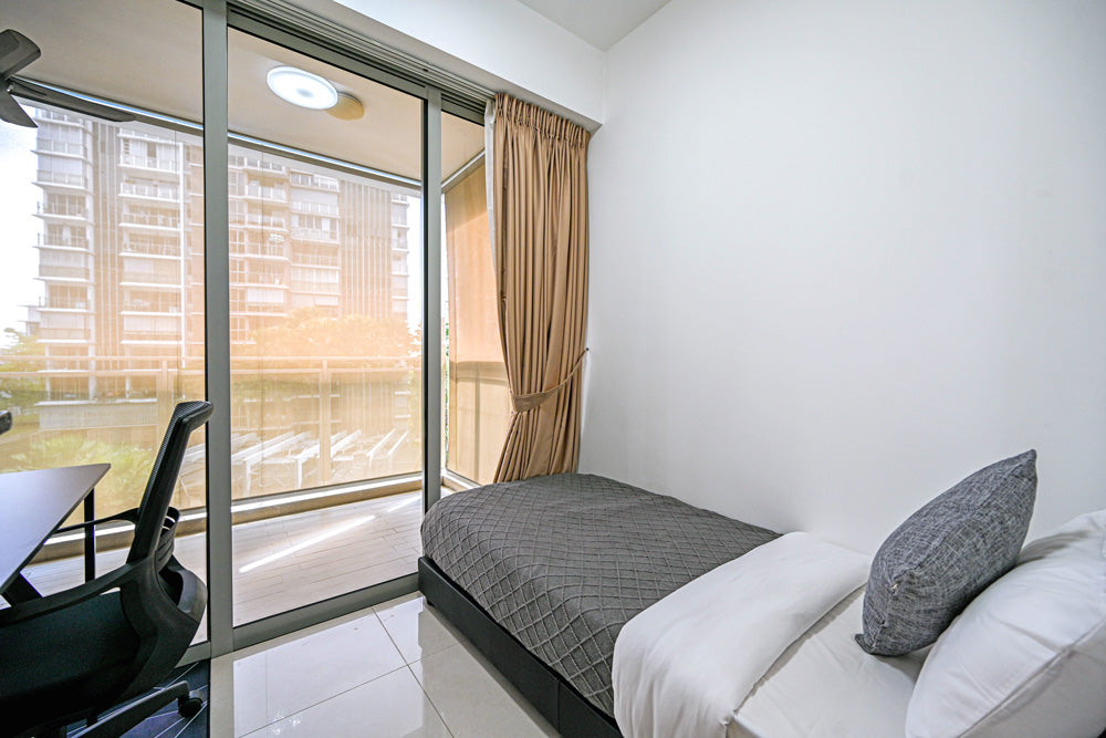 Common Bedroom with Balcony