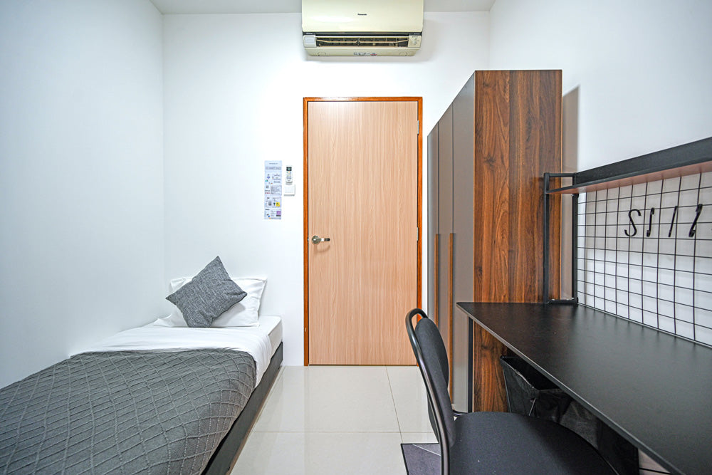 Common Bedroom with Balcony